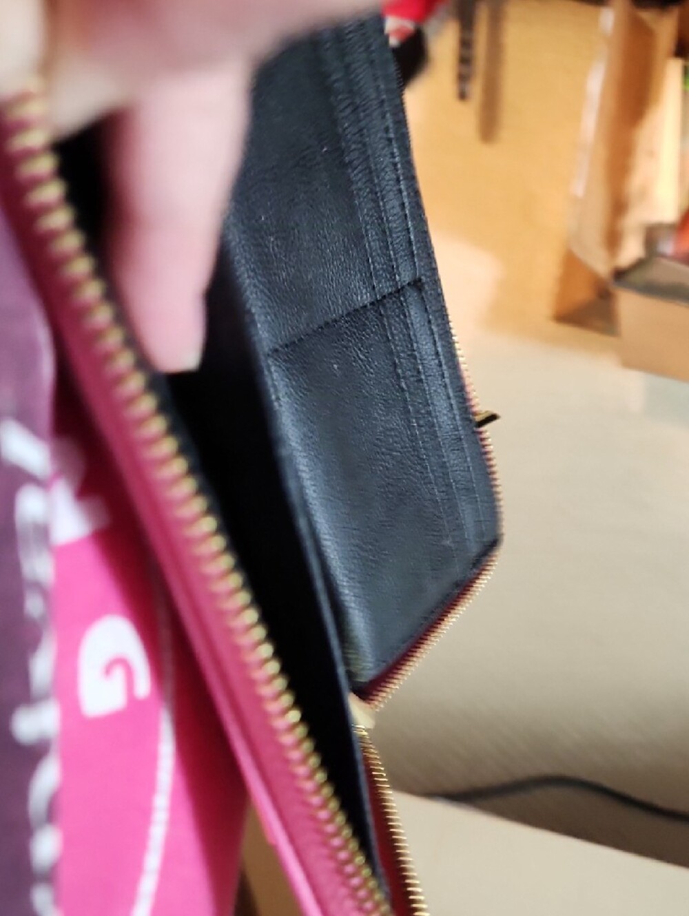 Nwot Steve Madden Pink Wristlet Wallet with Gold Accent - Picture 8 of 9